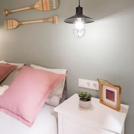 Excellent New By The Appartement *